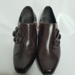 Traditions booties with side zipper